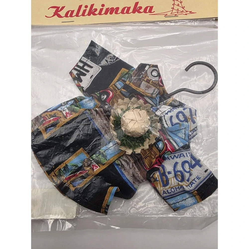 Hawaiian Cloth Shirt Merry Christmas Ornament with Hat NEW Mele Kalikimaka